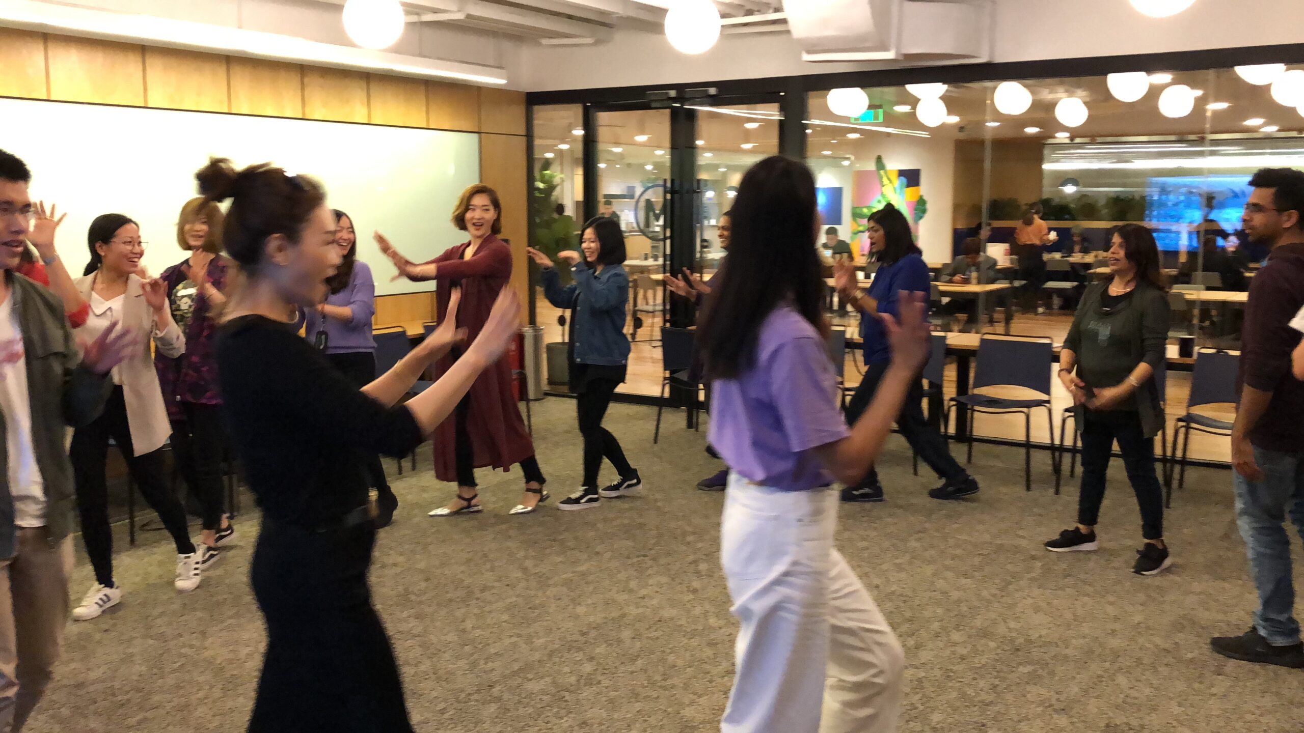 Laughter Yoga For Happiness In 4 Easy Steps Lifeinsync